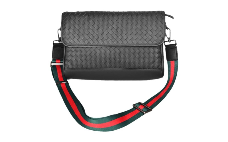 男士斜挎包单肩包2024新款通勤包网格编织包轻奢风真皮平替品牌包